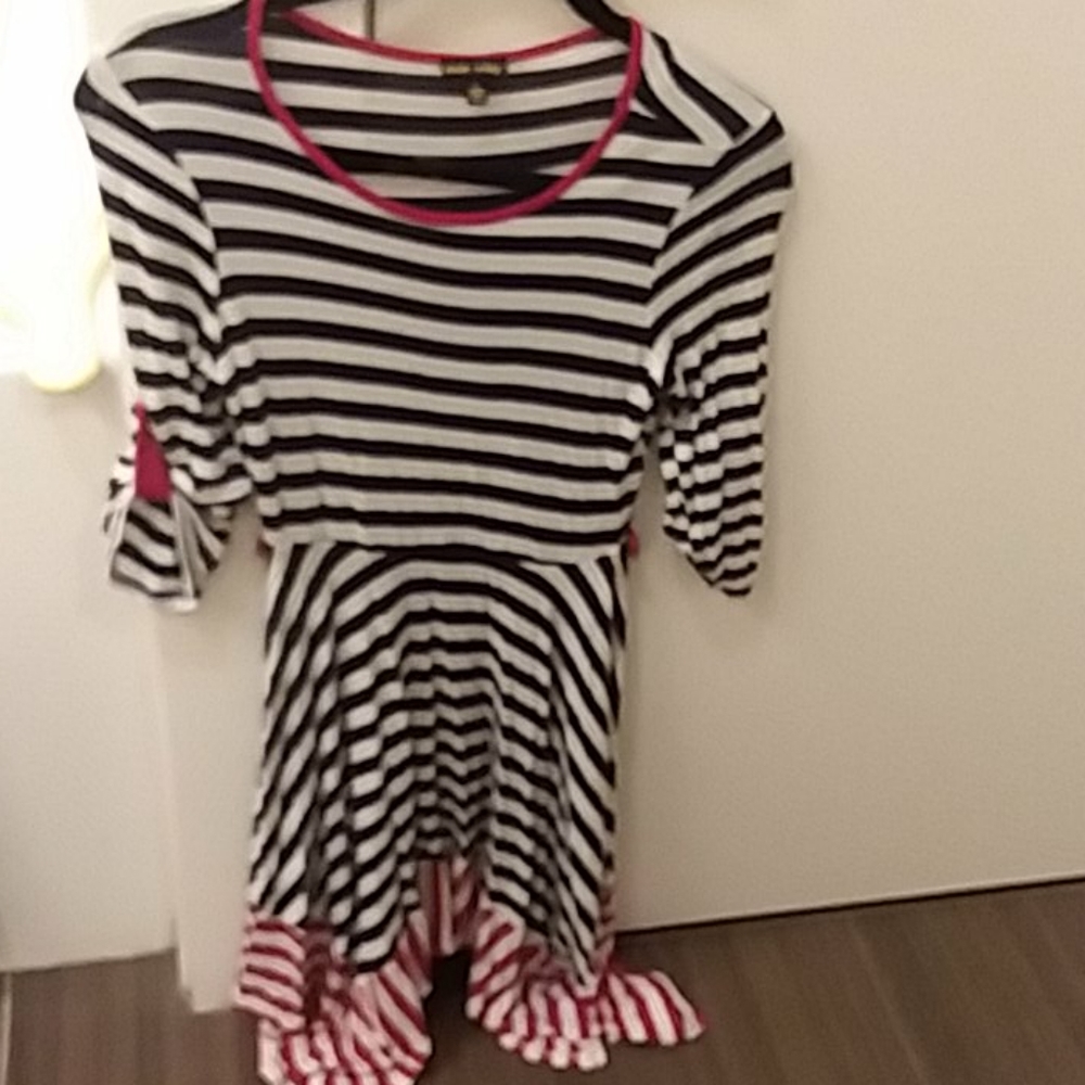 Max + Riley dress in excellent condition